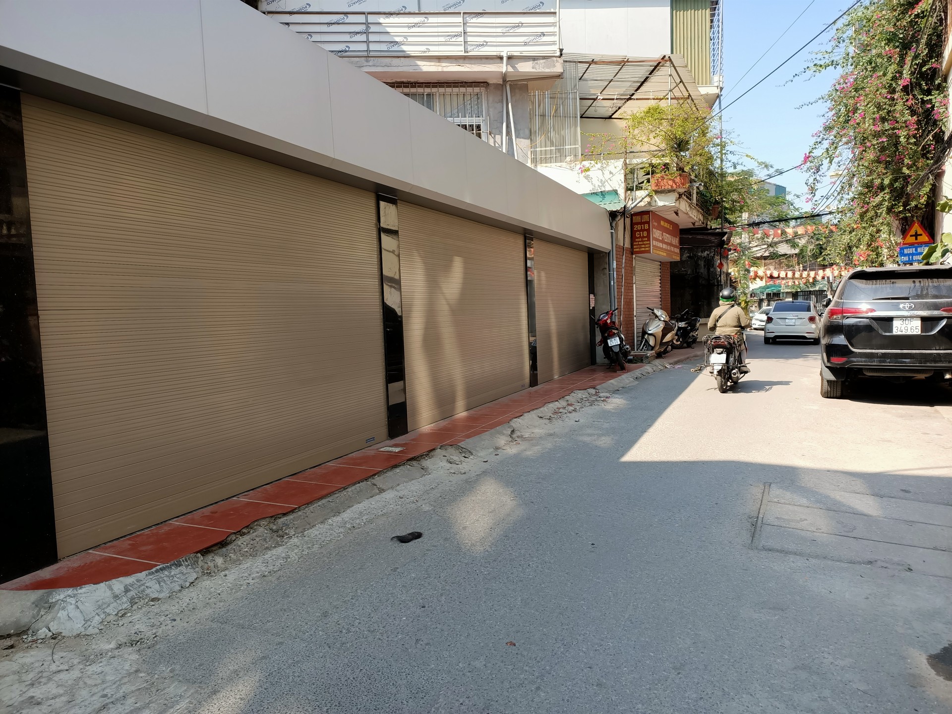 Bán nhà Mai Động - diện tích 92m2 1 tầng - Ô TÔ TRÁNH - giá 14,5 tỷ
