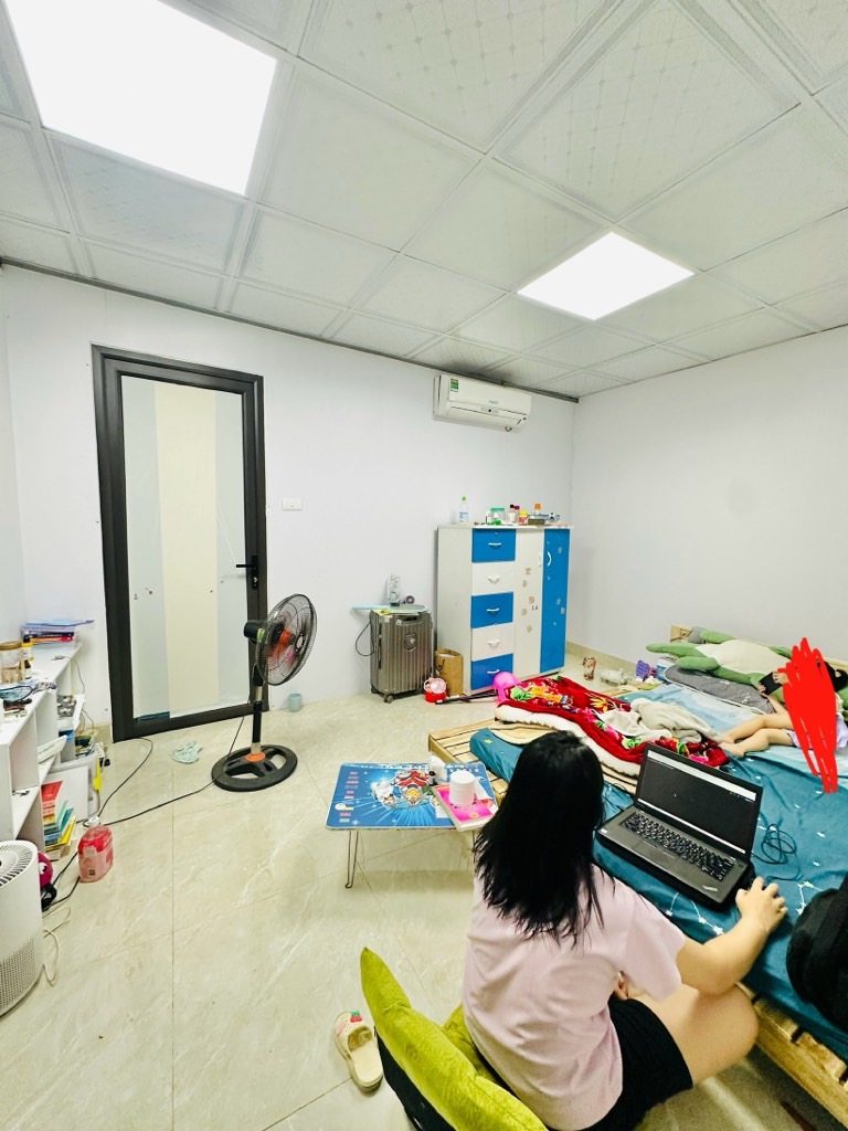 Bán nhà Định Công Hạ - diện tích 50m2 2 tầng - Ô tô đỗ cách nhà 30m - giá 2,6 tỷ