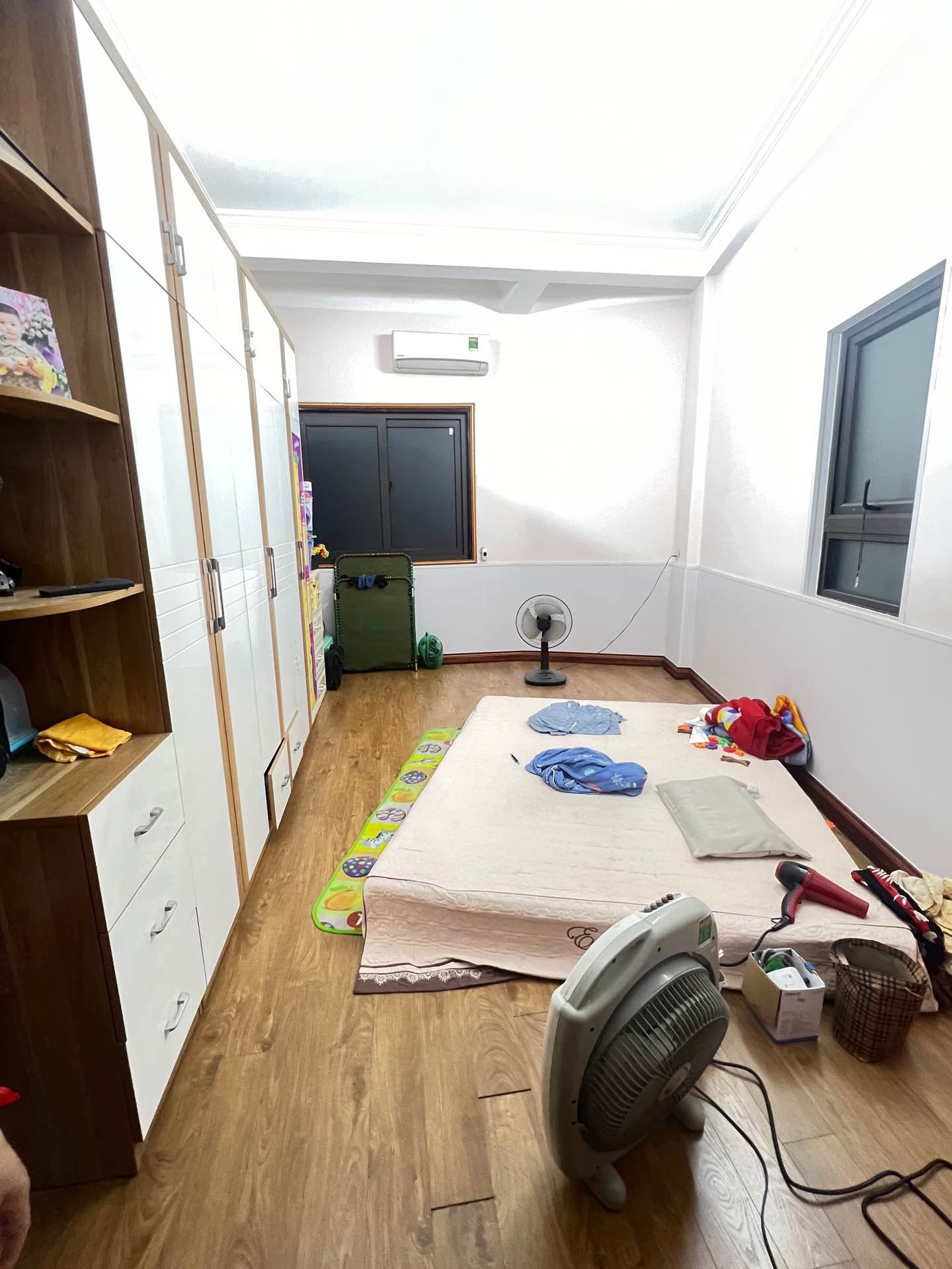 Bán nhà Minh Khai - diện tích 25m2 4 tầng - ô tô tránh - giá 5,5 tỷ