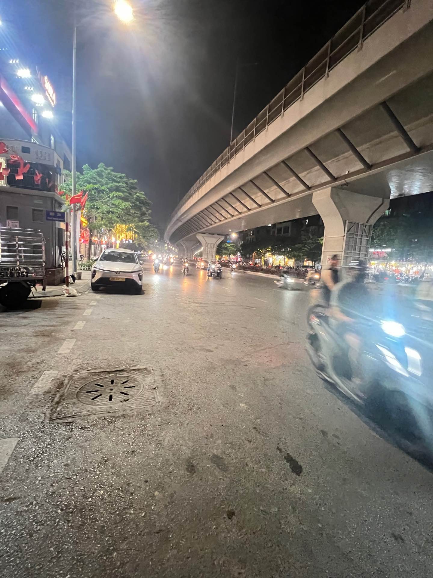 Bán nhà Minh Khai - diện tích 25m2 4 tầng - ô tô tránh - giá 5,5 tỷ