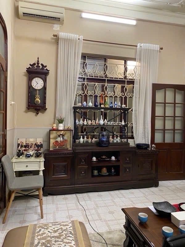 Bán nhà Kim Ngưu - diện tích 107,9m2 3 tầng - Lô góc 3 mặt thoáng - giá 26,8 tỷ