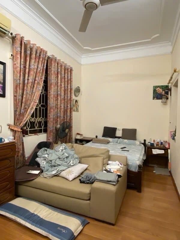 Bán nhà Kim Ngưu - diện tích 107,9m2 3 tầng - Lô góc 3 mặt thoáng - giá 26,8 tỷ