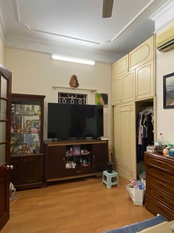 Bán nhà Kim Ngưu - diện tích 107,9m2 3 tầng - Lô góc 3 mặt thoáng - giá 26,8 tỷ