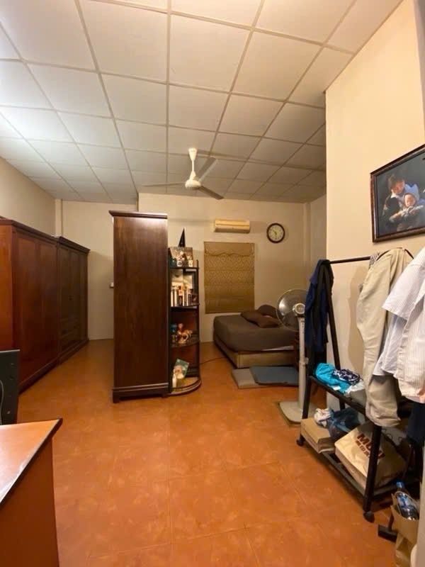 Bán nhà Kim Ngưu - diện tích 107,9m2 3 tầng - Lô góc 3 mặt thoáng - giá 26,8 tỷ