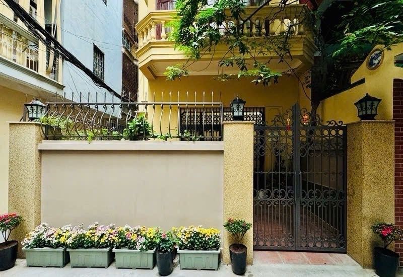 Bán nhà Kim Ngưu - diện tích 107,9m2 3 tầng - Lô góc 3 mặt thoáng - giá 26,8 tỷ