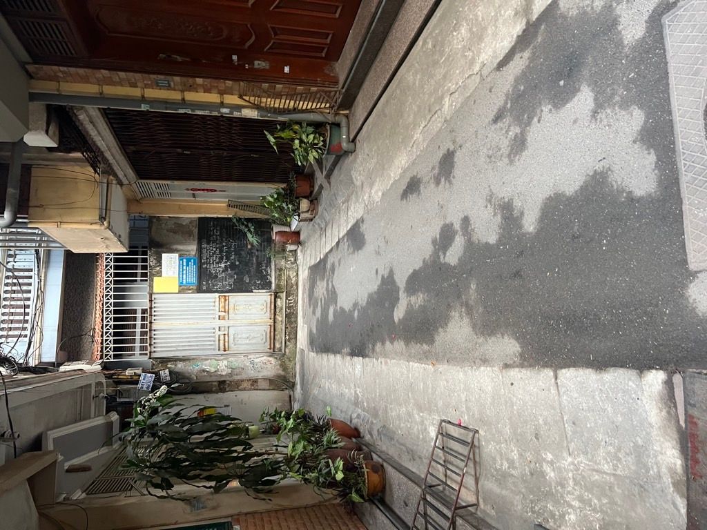 Bán nhà Vân Hồ - diện tích 74m2 6 tầng - Lô góc ô tô đỗ cổng - giá 2,99 tỷ