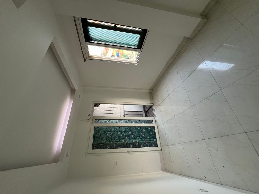Bán nhà Vân Hồ - diện tích 74m2 6 tầng - Lô góc ô tô đỗ cổng - giá 2,99 tỷ