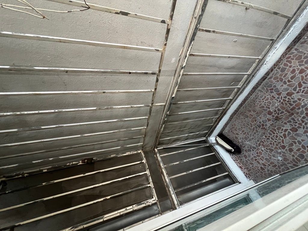 Bán nhà Vân Hồ - diện tích 74m2 6 tầng - Lô góc ô tô đỗ cổng - giá 2,99 tỷ