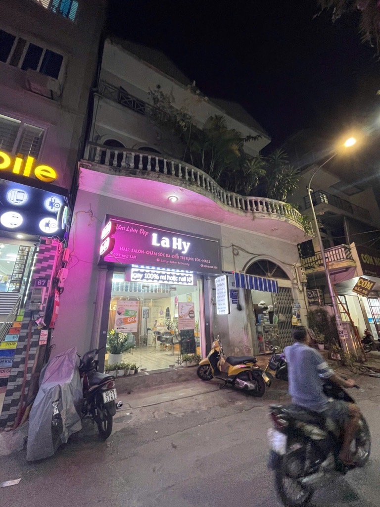 Bán nhà Trung Liệt - diện tích 132m2 3 tầng - Mặt tiền khủng, lô góc - giá 60 tỷ