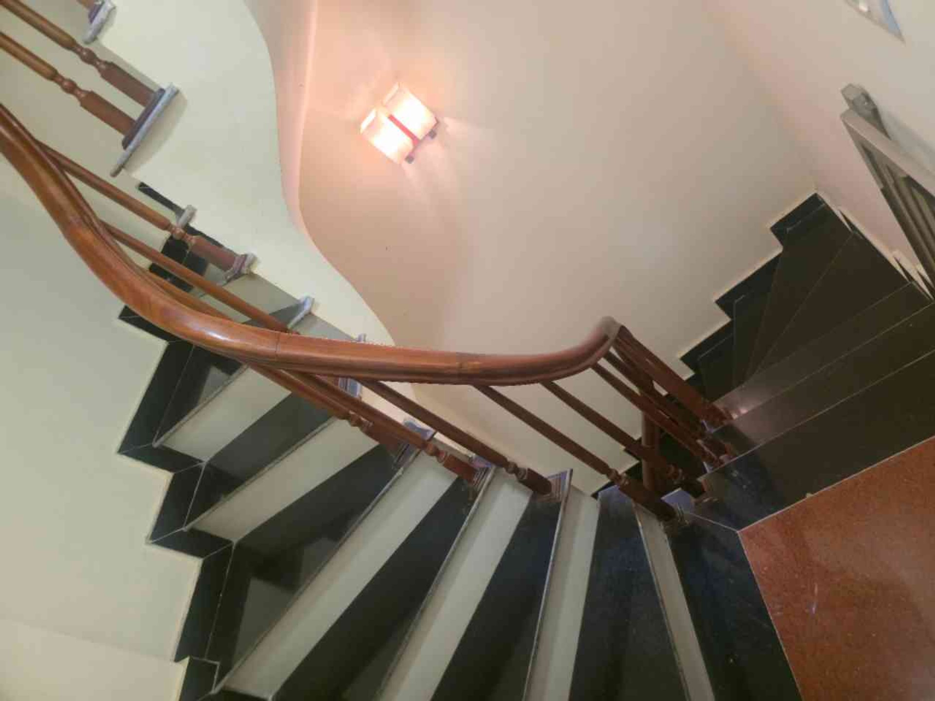 Bán nhà Minh Khai - diện tích 30m2 5 tầng - Nhà đẹp hiếm có - giá 7,5 tỷ