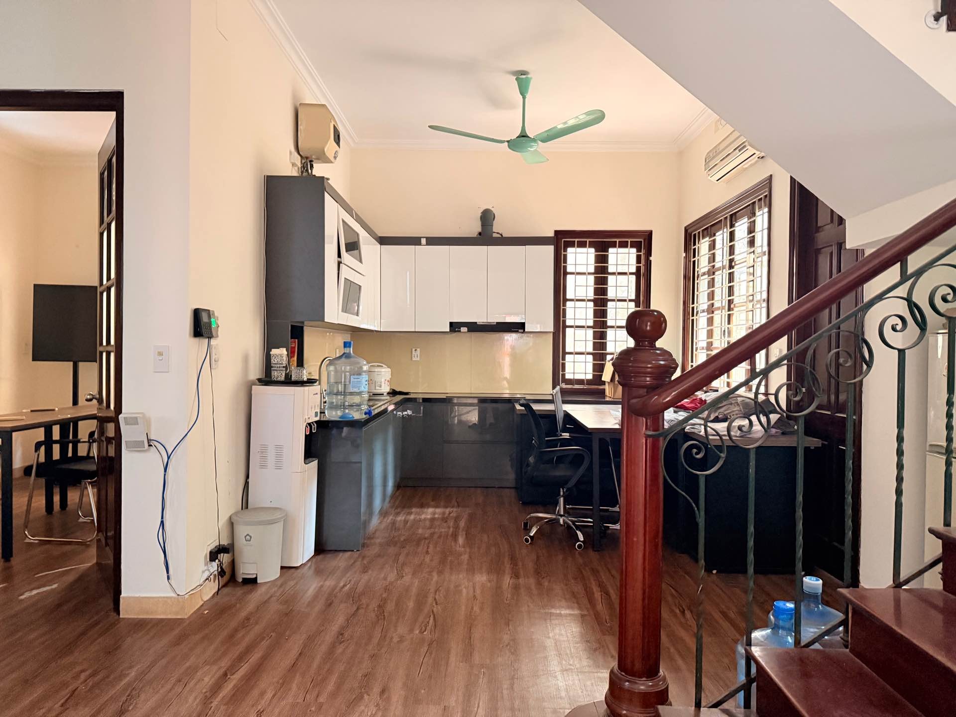 Bán nhà Quan Nhân - diện tích 165m2 3 tầng - Lô góc, rẻ nhất Thanh Xuân - giá 28,5 tỷ