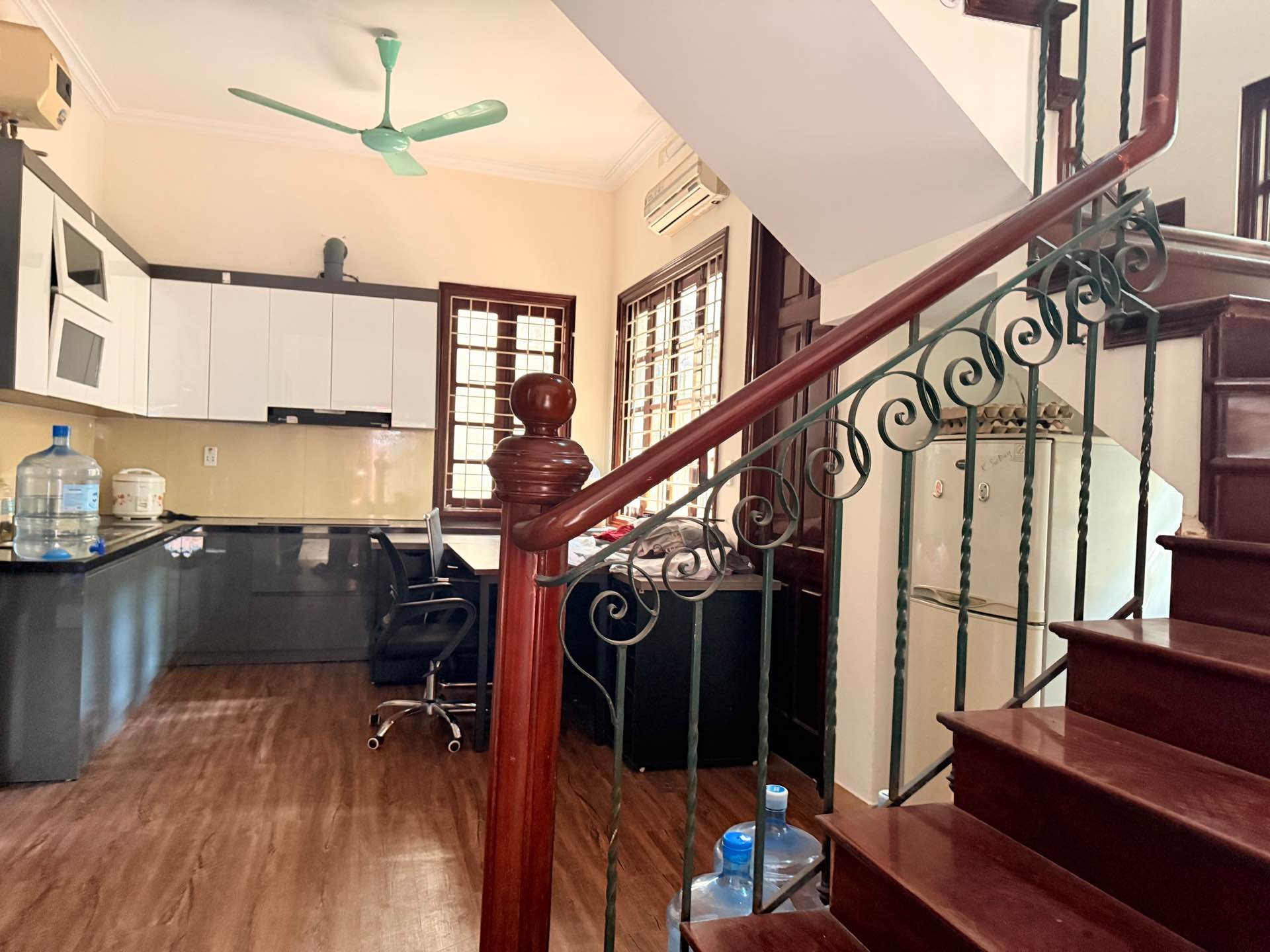 Bán nhà Quan Nhân - diện tích 165m2 3 tầng - Lô góc, rẻ nhất Thanh Xuân - giá 28,5 tỷ