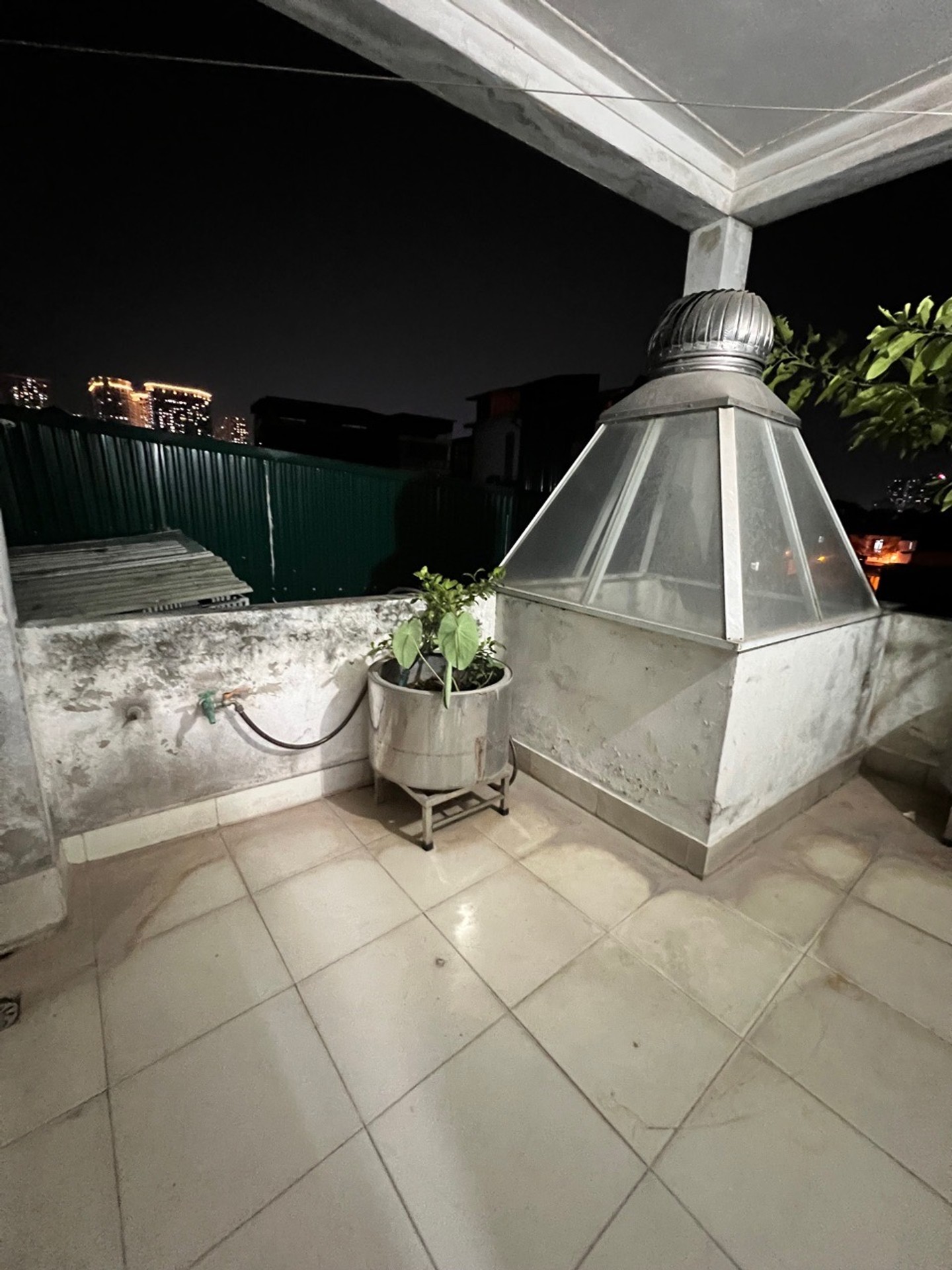 Bán nhà Vĩnh Hưng - diện tích 58m2 4 tầng - Ô tô đỗ cửa - giá 8,5 tỷ