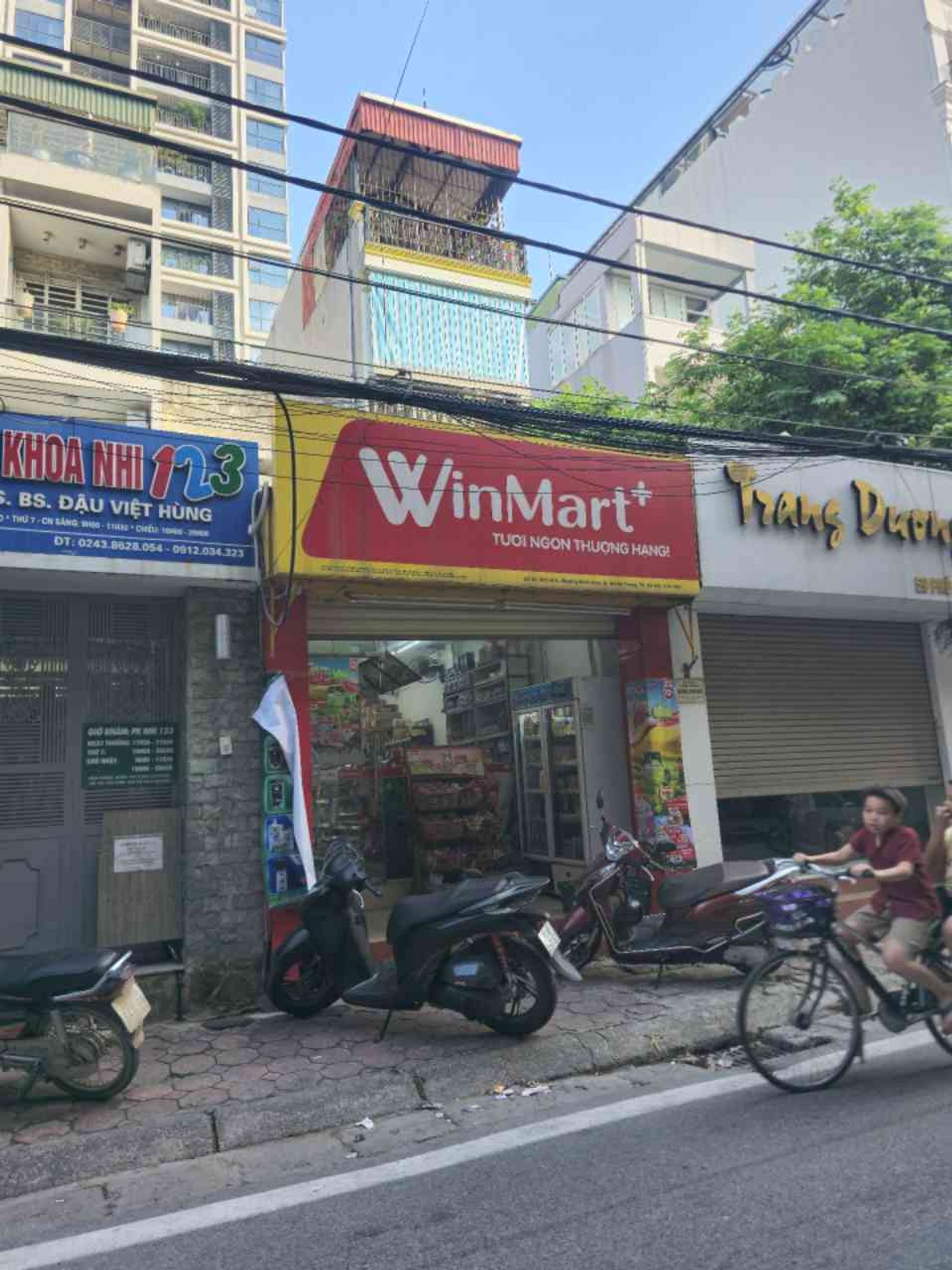 Bán nhà Phố 8/3 - diện tích 105m2 2 tầng - Nhà cho thuê siêu thị Vin Mart - giá 31 tỷ