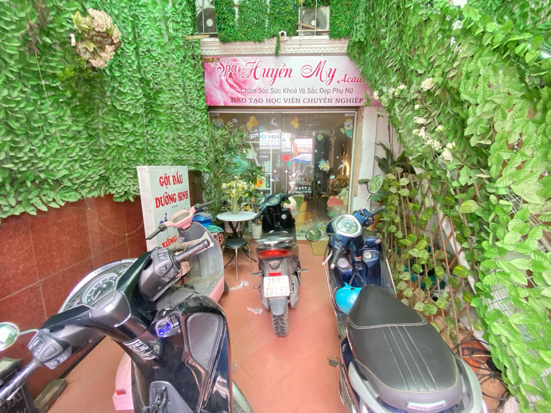 Bán nhà Đoàn Thị Điểm - diện tích 68.4m2 5 tầng - Mặt phố lớn, hiếm nhà bán - giá 43,9 tỷ