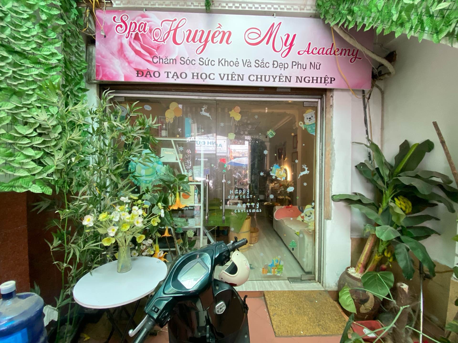 Bán nhà Đoàn Thị Điểm - diện tích 68.4m2 5 tầng - Mặt phố lớn, hiếm nhà bán - giá 43,9 tỷ