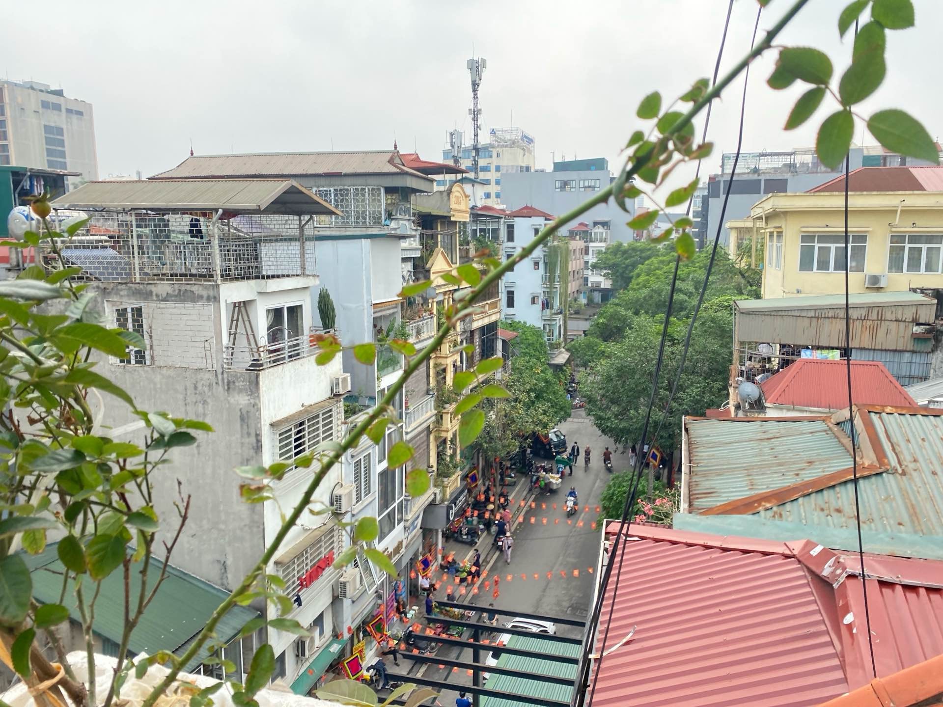 Bán nhà Đoàn Thị Điểm - diện tích 68.4m2 5 tầng - Mặt phố lớn, hiếm nhà bán - giá 43,9 tỷ