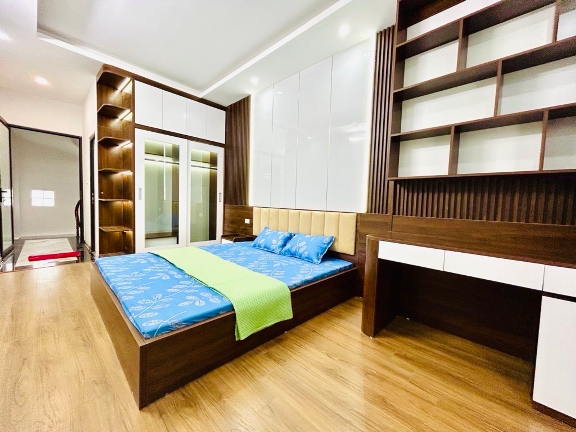 Bán nhà Nam Dư - diện tích 30m2 5 tầng - Ô tô đỗ cửa - giá 8,4 tỷ