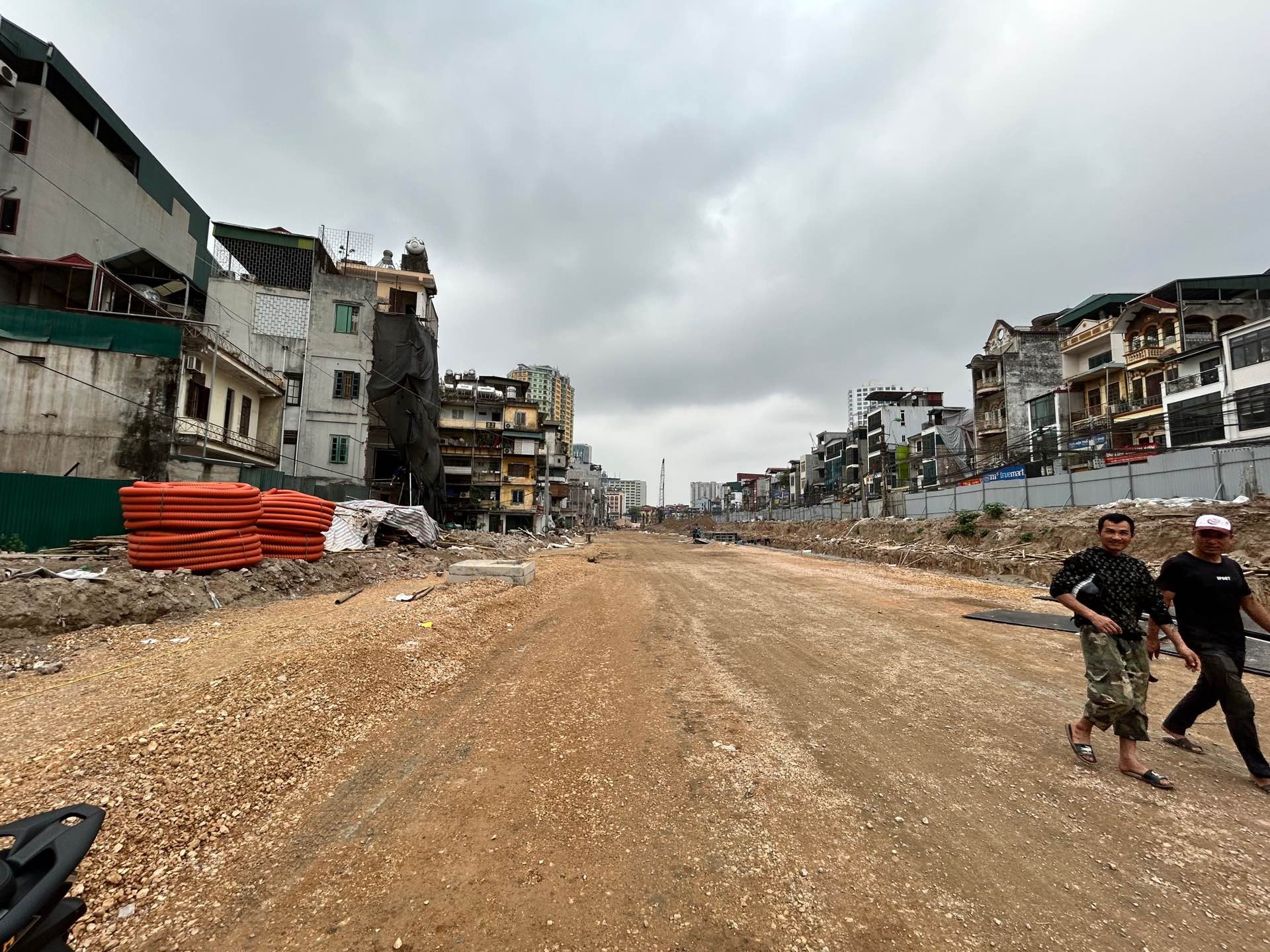 Bán nhà La Thành - diện tích 61.7m2 1 tầng - Mặt phố, mặt ngõ - giá 32 tỷ