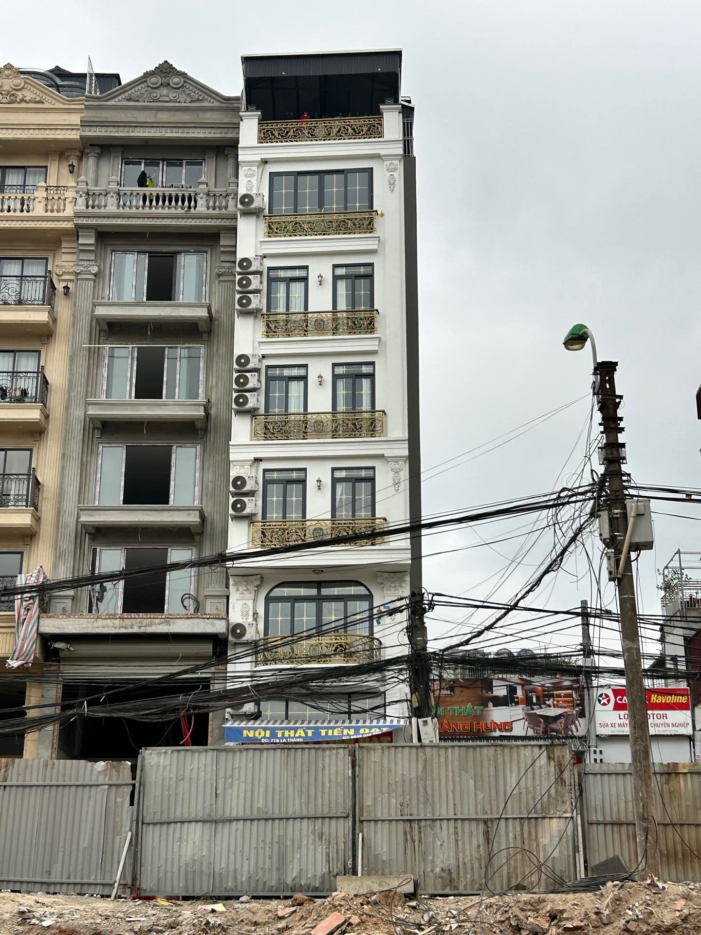 Bán nhà La Thành - diện tích 61.7m2 1 tầng - Mặt phố, mặt ngõ - giá 32 tỷ