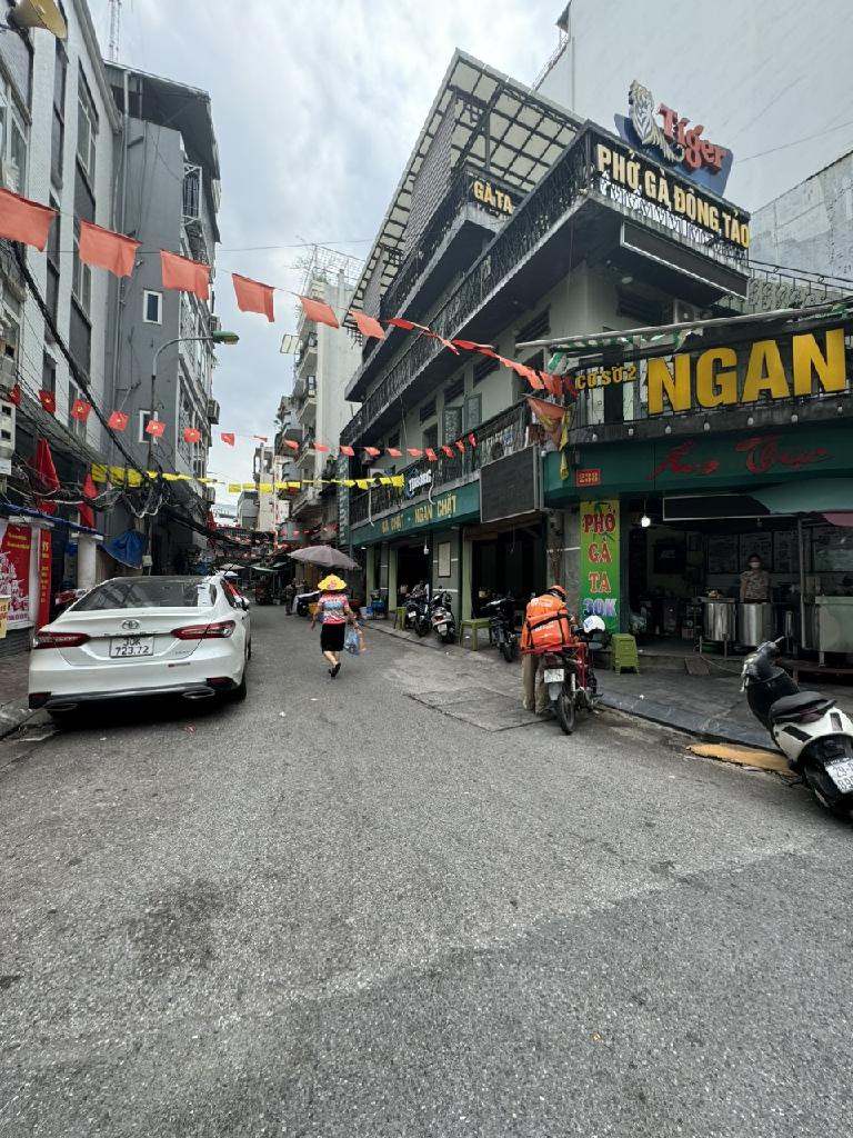 Bán nhà Đông Mác - diện tích 77.4m2 2 tầng - Phân lô ô tô tránh - giá 41 tỷ