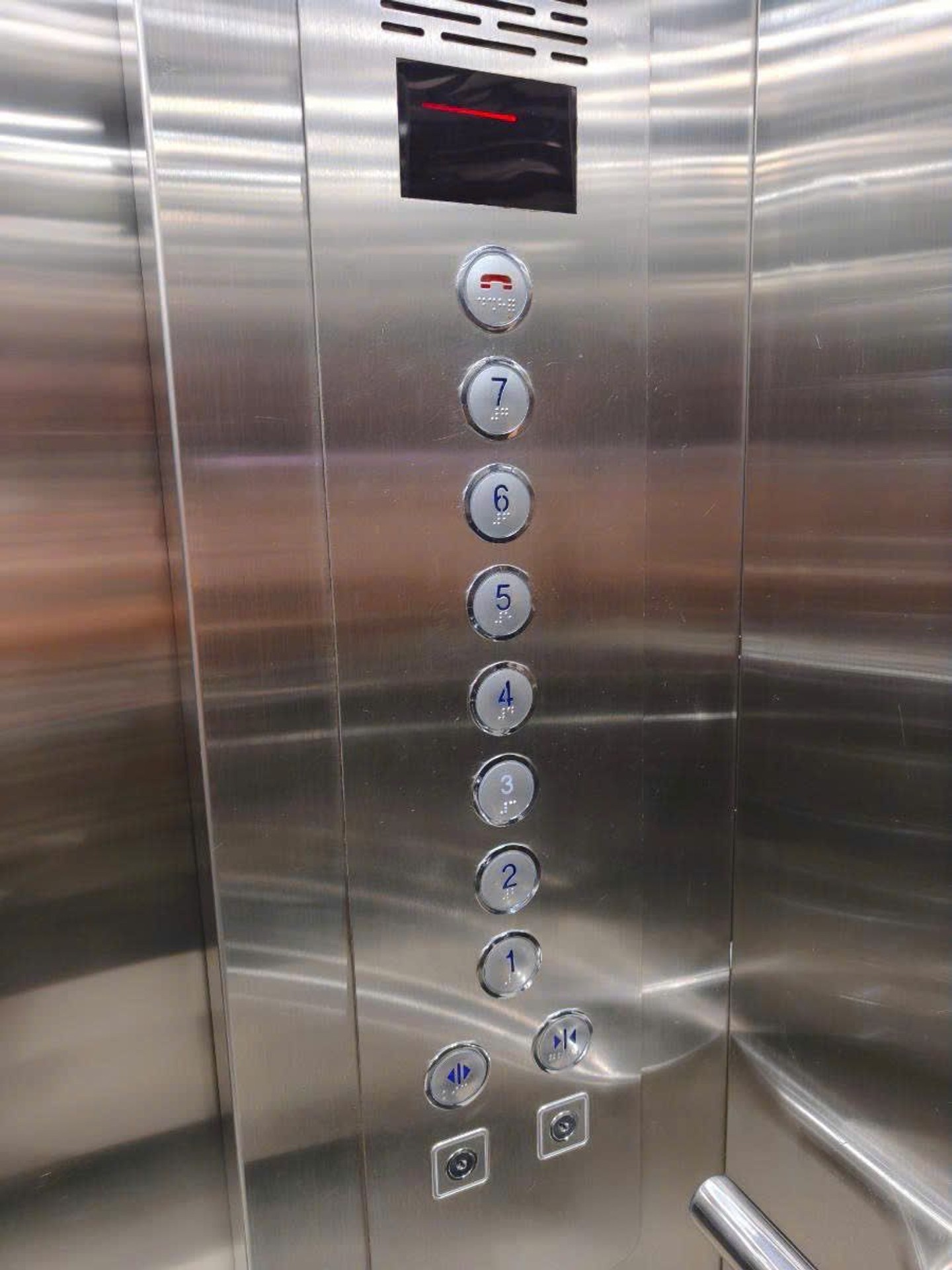 Bán nhà Yên Lạc - diện tích 80m2 8 tầng - Thang máy, ô tô vào nhà - giá 36,2 tỷ