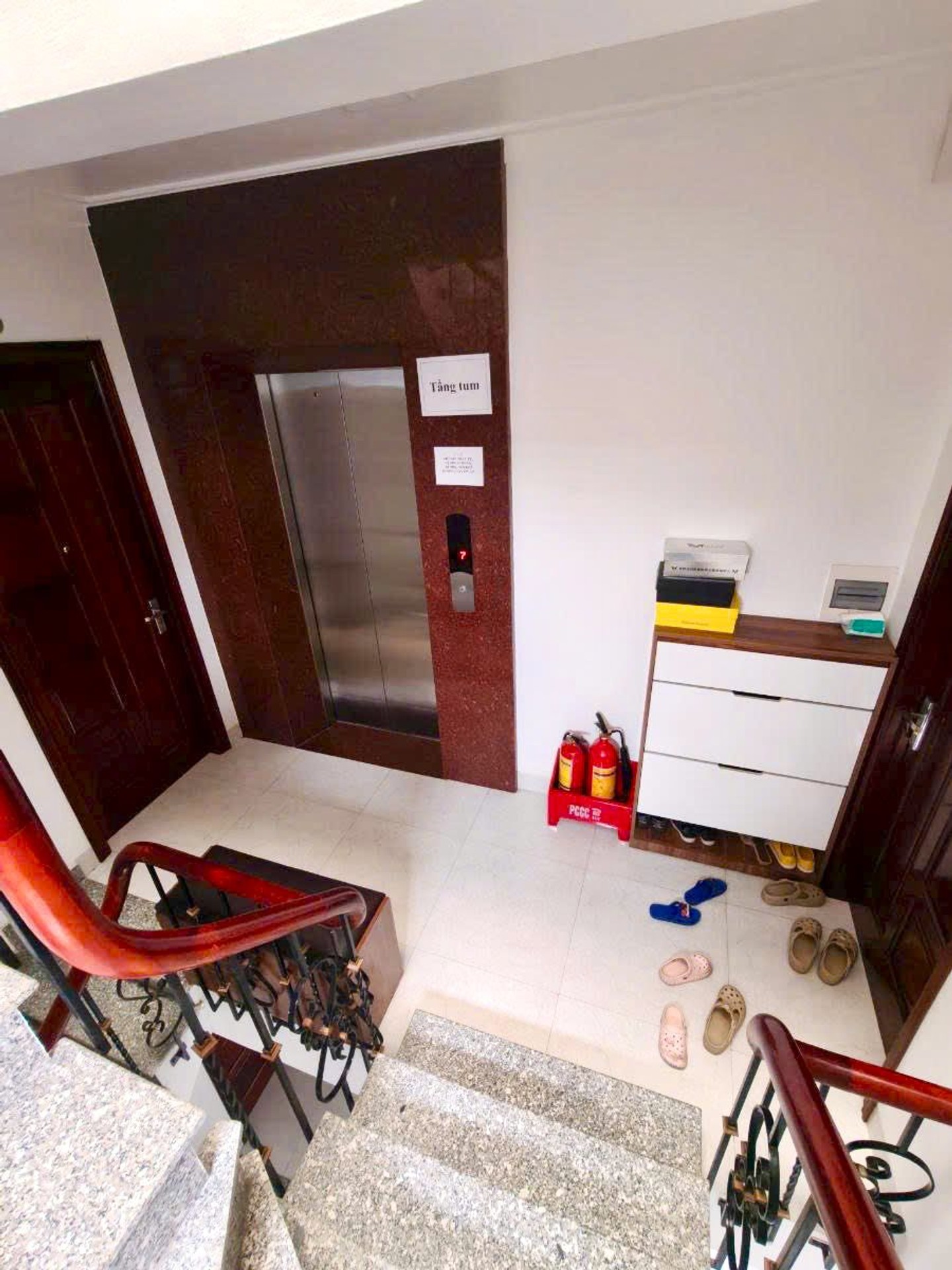 Bán nhà Yên Lạc - diện tích 80m2 8 tầng - Thang máy, ô tô vào nhà - giá 36,2 tỷ