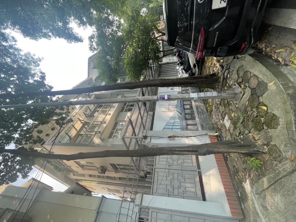 Bán nhà Bắc Linh Đàm - diện tích 215.8m2 4 tầng - ô tô tránh - giá 59,6 tỷ