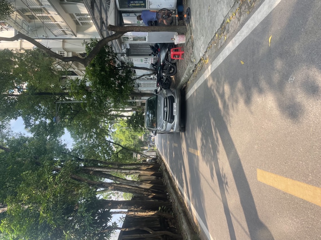 Bán nhà Bắc Linh Đàm - diện tích 215.8m2 4 tầng - ô tô tránh - giá 59,6 tỷ