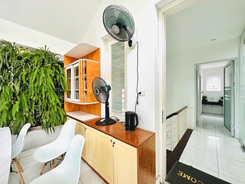 Bán nhà Bắc Linh Đàm - diện tích 215.8m2 4 tầng - ô tô tránh - giá 59,6 tỷ