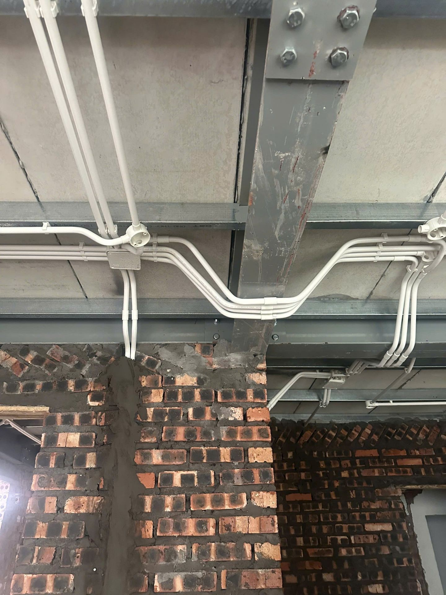 Bán nhà Hoàng Mai - diện tích 64m2 5 tầng - Lô góc, 3 thoáng vĩnh viễn - giá 17,3 tỷ