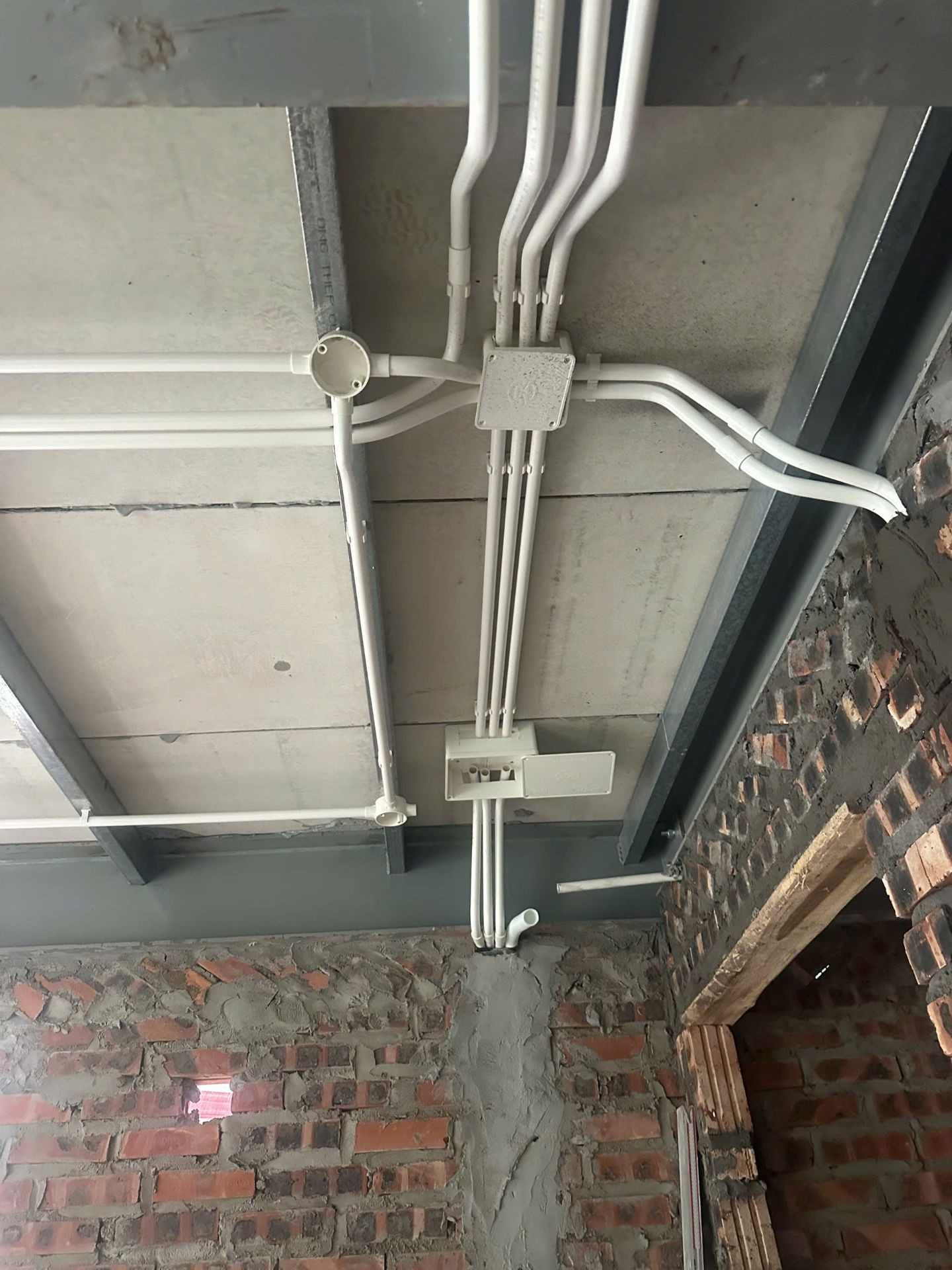 Bán nhà Hoàng Mai - diện tích 64m2 5 tầng - Lô góc, 3 thoáng vĩnh viễn - giá 17,3 tỷ