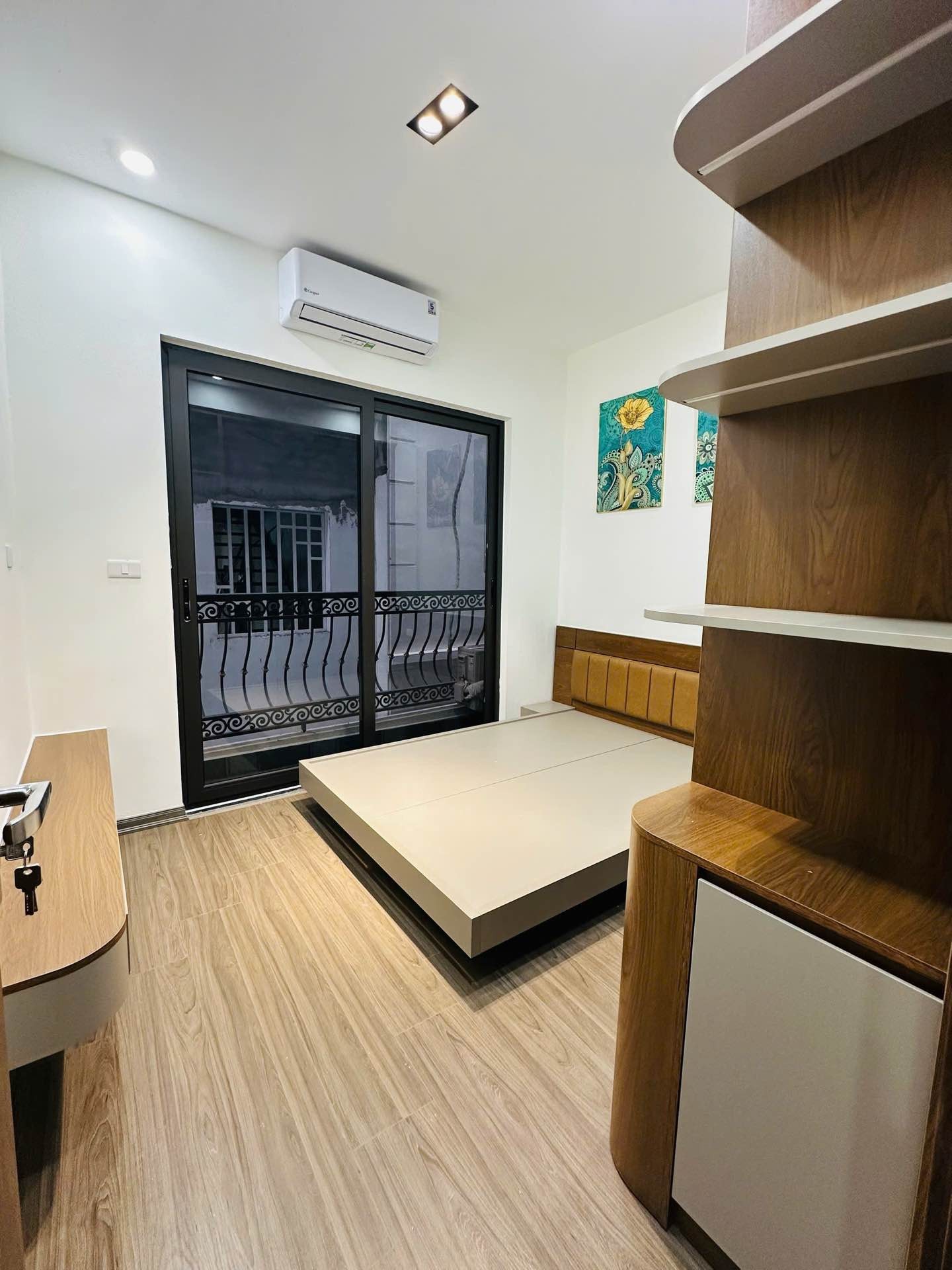 Bán nhà Trương Định - diện tích 47m2 5 tầng - Nhà đẹp - thang máy - giá 11,8 tỷ