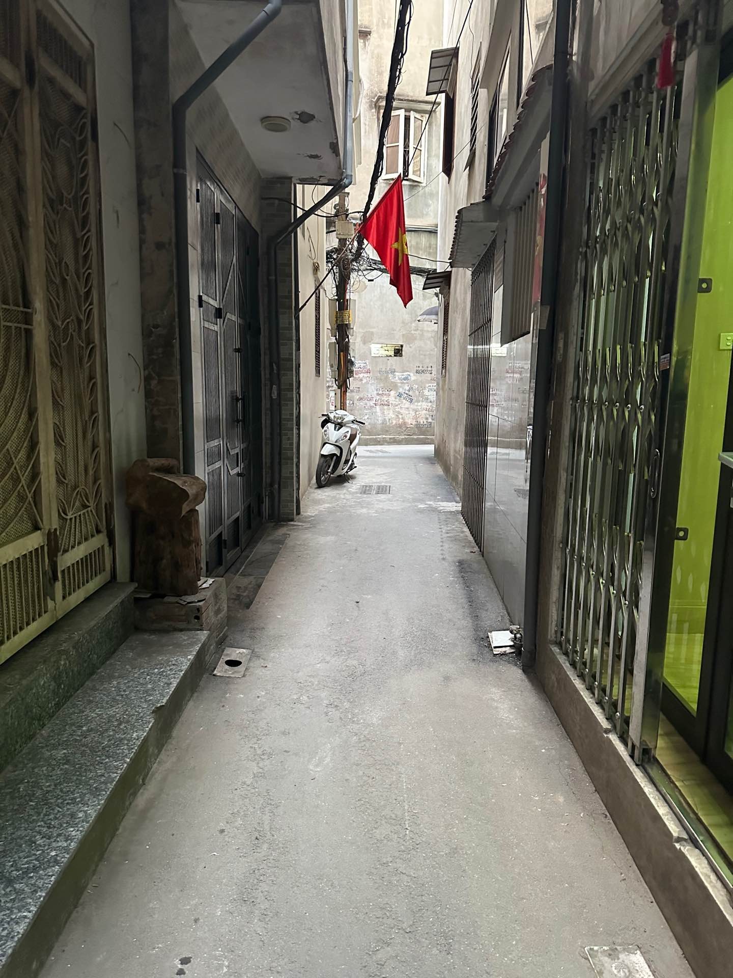 Bán nhà Thổ Quan - diện tích 95m2 3 tầng - Chỉ có 1 mặt tiền - giá 25 tỷ