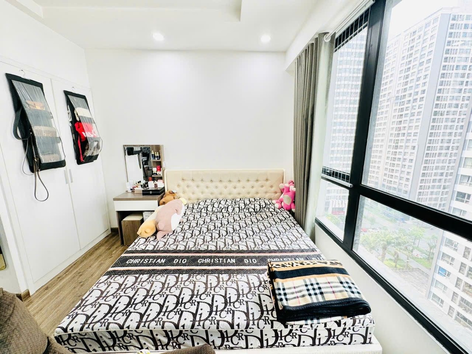 Bán nhà Minh Khai - diện tích 83m2 1 tầng - Căn hộ chung cư T18 Times City - giá 10 tỷ