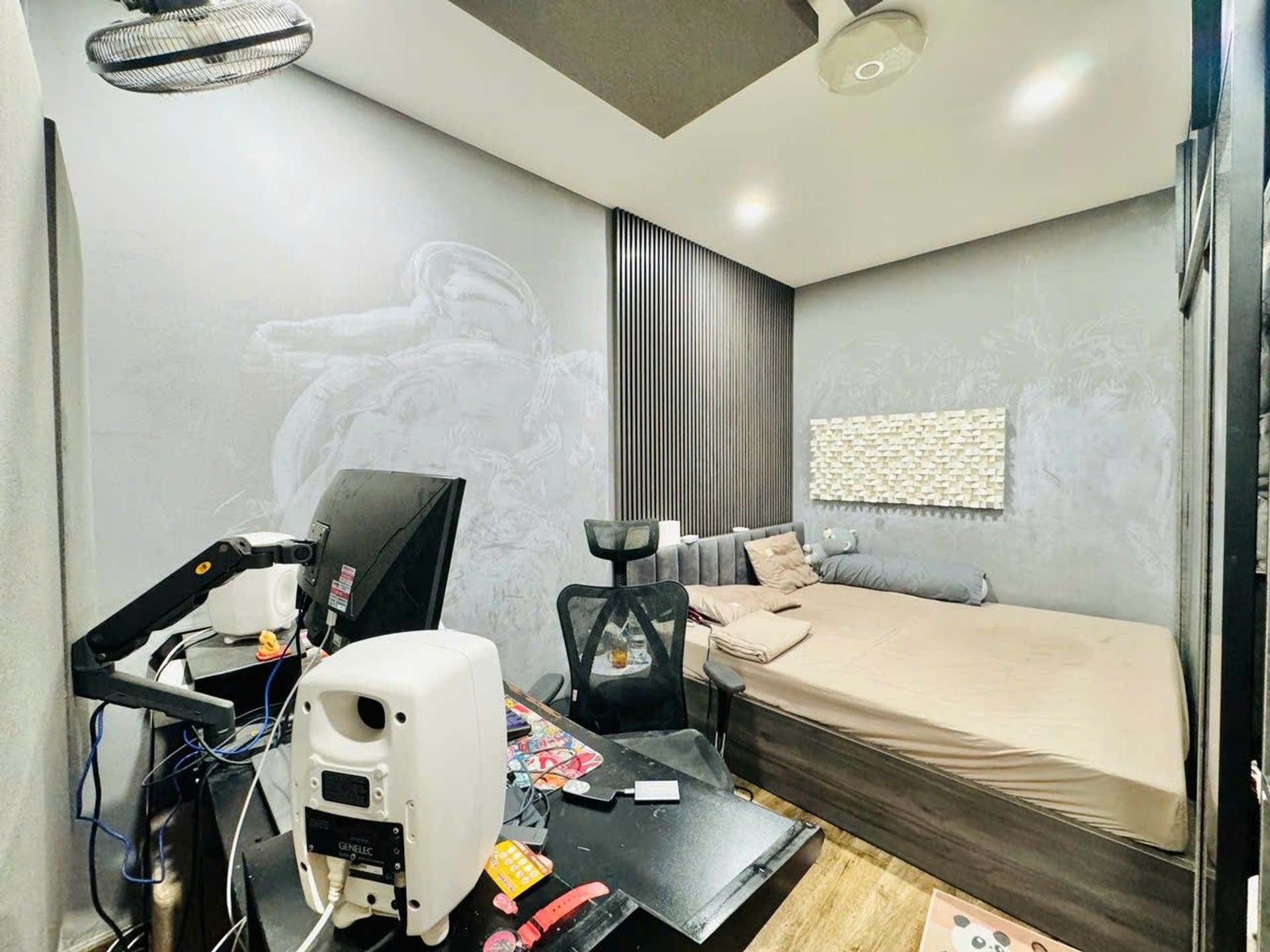 Bán nhà Minh Khai - diện tích 83m2 1 tầng - Căn hộ chung cư T18 Times City - giá 10 tỷ