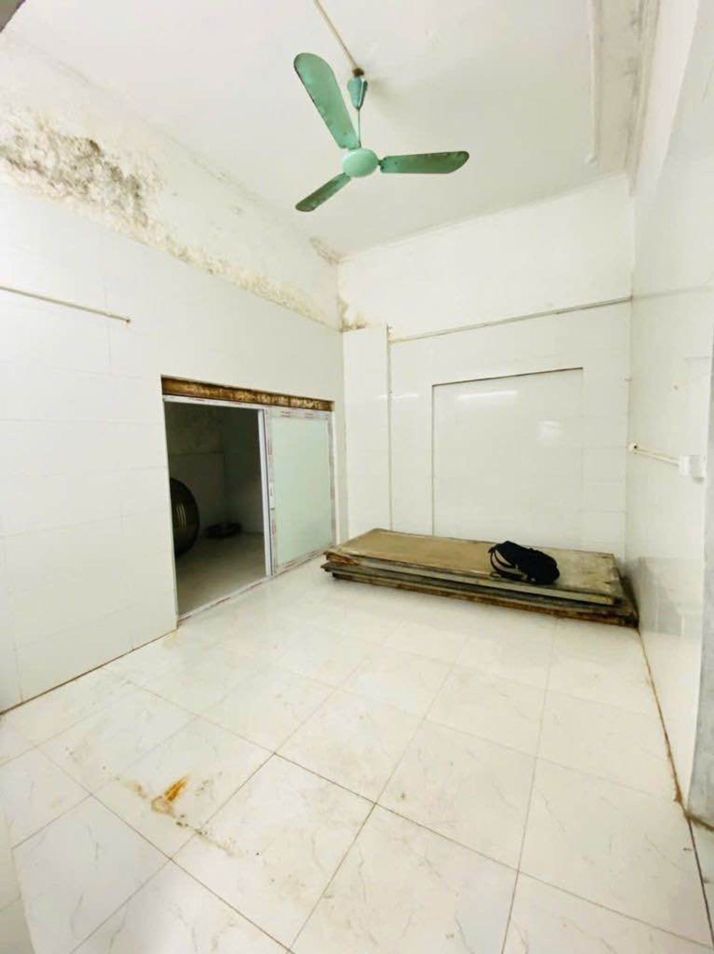 Bán nhà Bạch Mai - diện tích 84m2 2 tầng - Mặt tiền khủng - giá 14 tỷ