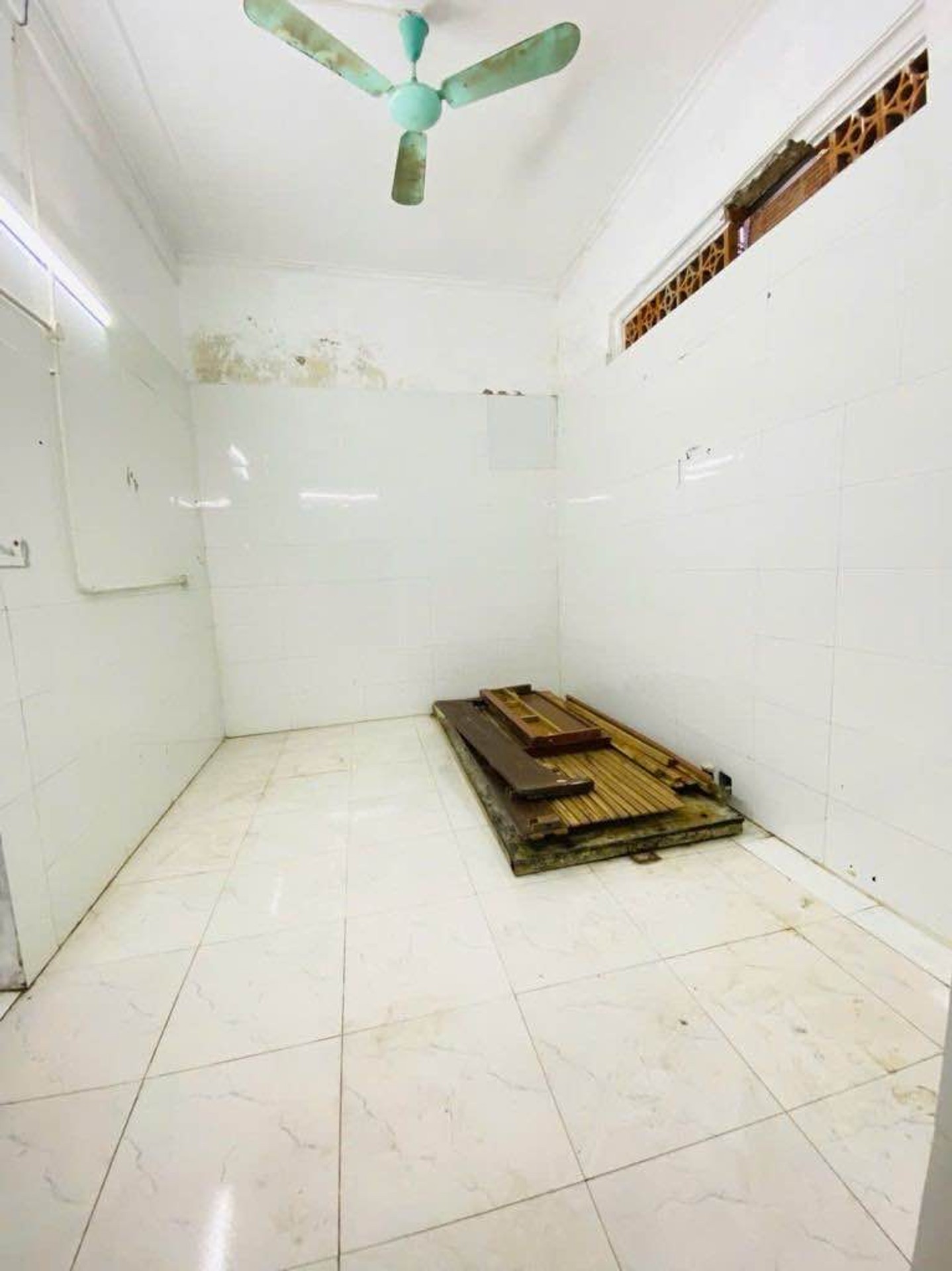 Bán nhà Bạch Mai - diện tích 84m2 2 tầng - Mặt tiền khủng - giá 14 tỷ