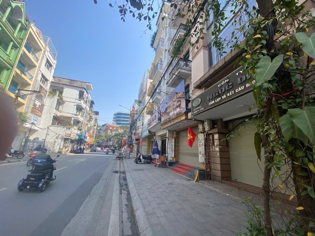 Bán nhà Giảng Võ - diện tích 120m2 2 tầng - Mặt phố kinh doanh đỉnh - giá 37 tỷ