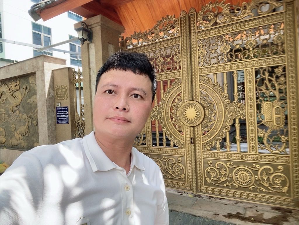 Bán nhà Ngõ 4 KĐT mới Tây Nam hồ Linh Đàm - diện tích 180m2 4 tầng - Lô góc 3 mặt thoáng - giá 75 tỷ