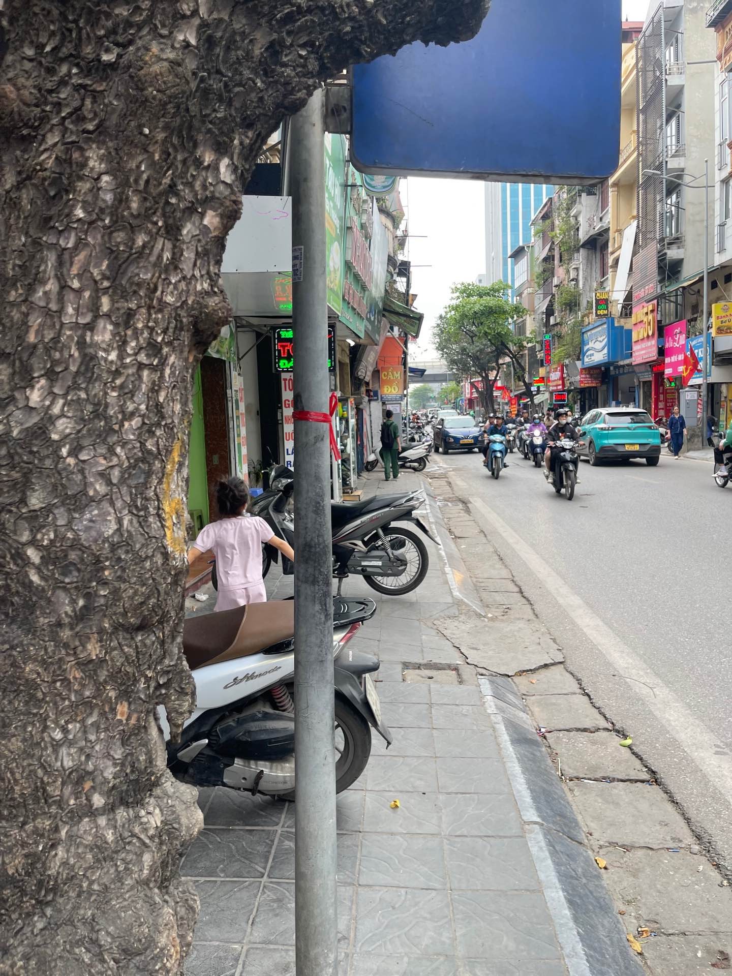 Bán nhà Trương Định - diện tích 63m2 2 tầng - Ô TÔ - giá 26,5 tỷ