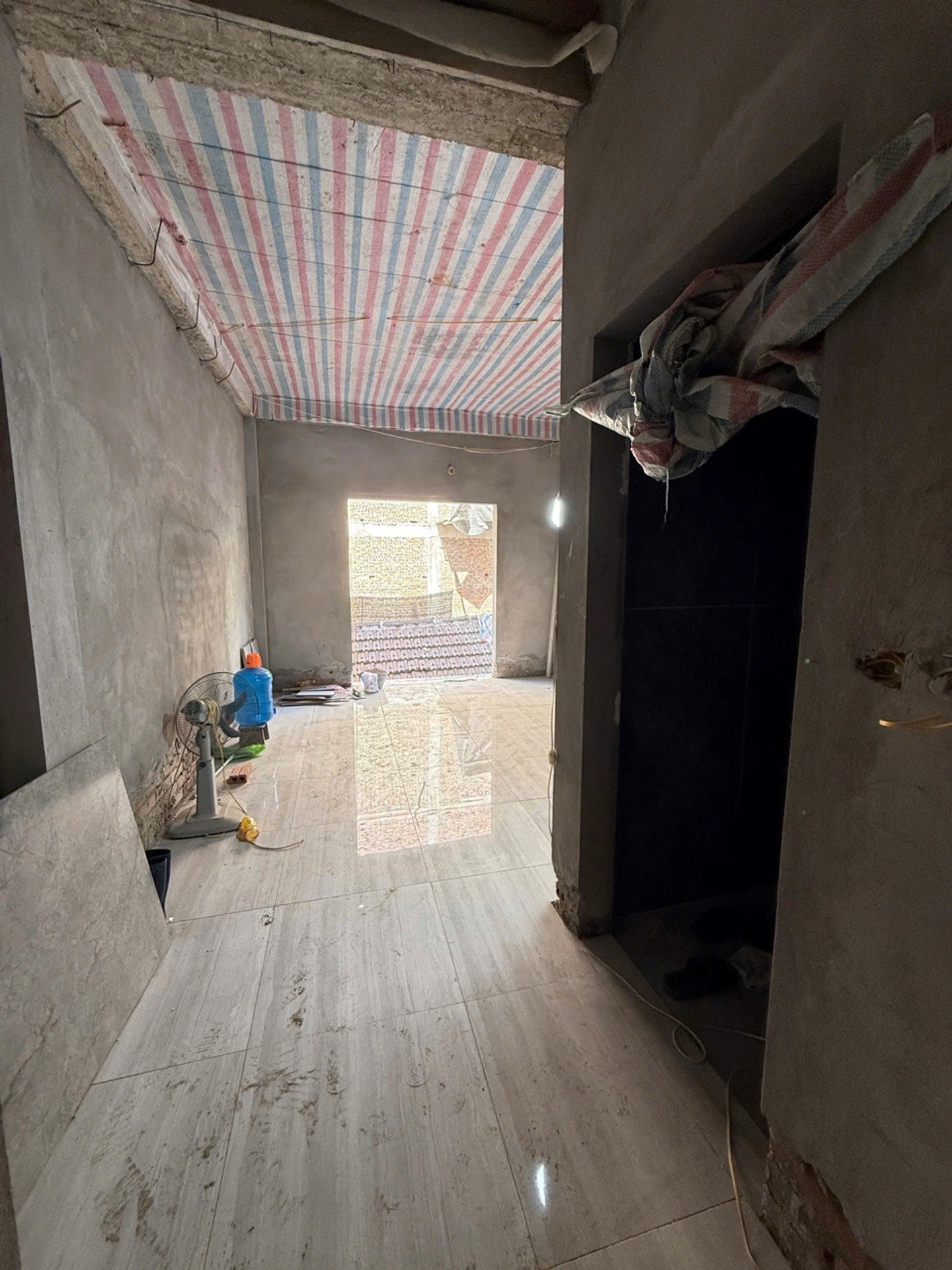 Bán nhà Quỳnh Lôi - diện tích 37m2 5 tầng - Thang máy xịn xò - giá 11 tỷ