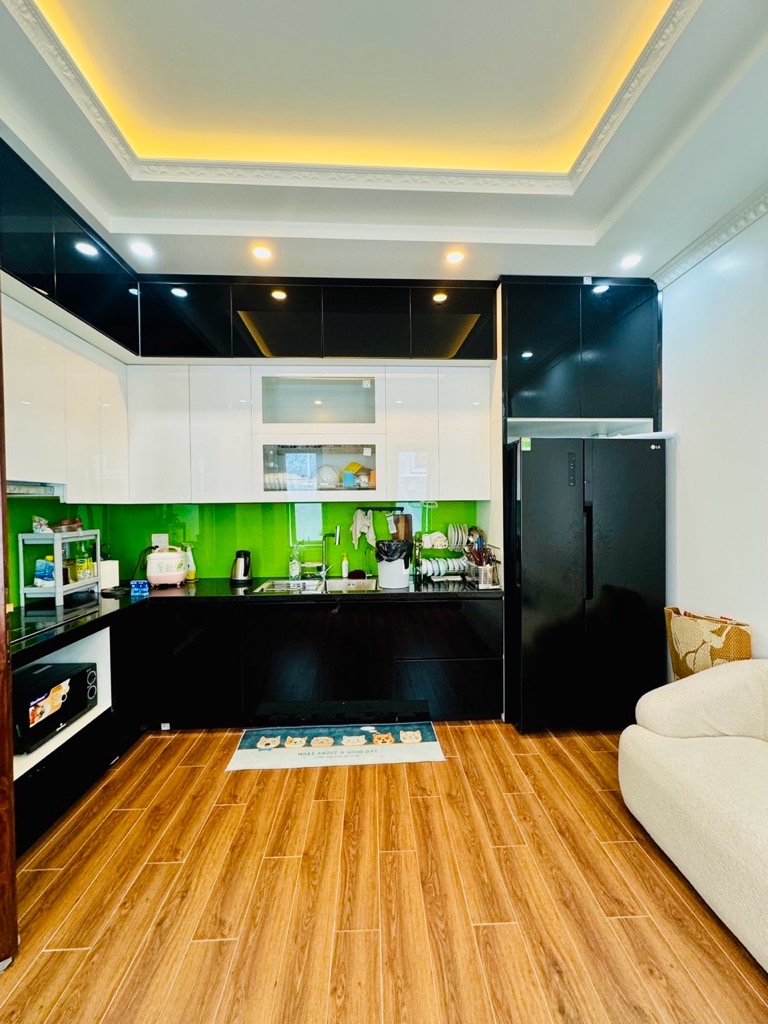 Bán nhà Nguyễn Chính - diện tích 47m2 6 tầng - Ô tô tránh - giá 17,99 tỷ