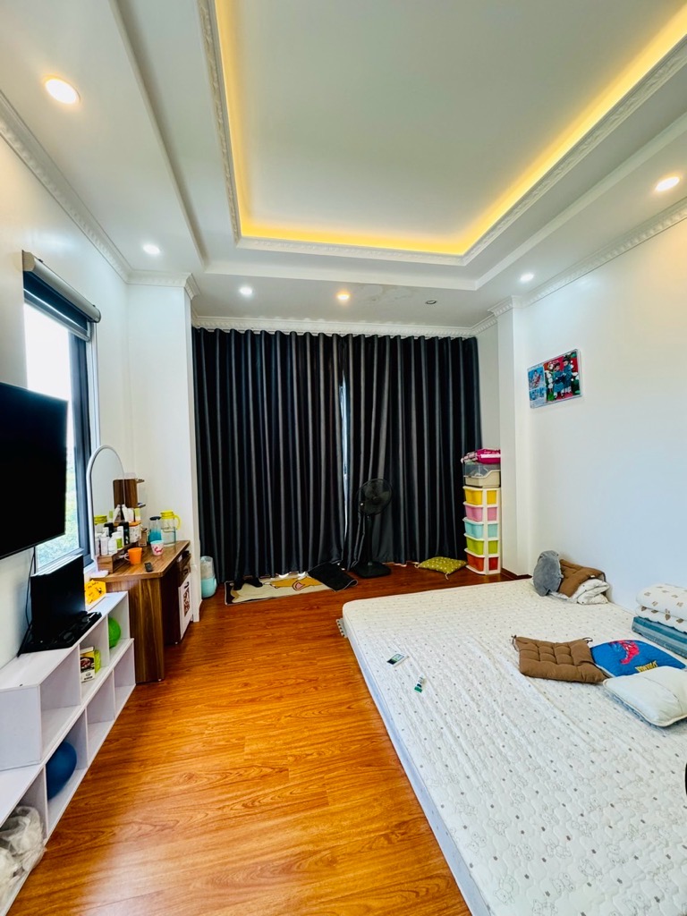Bán nhà Nguyễn Chính - diện tích 47m2 6 tầng - Ô tô tránh - giá 17,99 tỷ