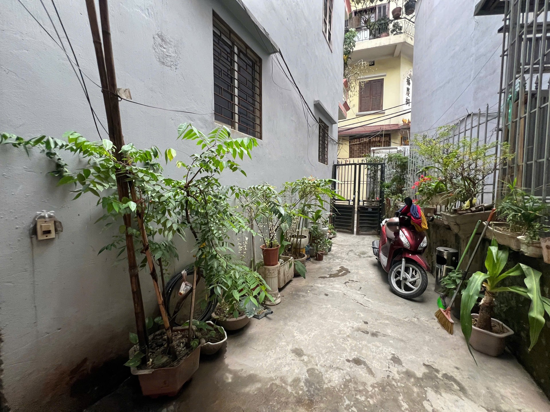Bán nhà Lạc Trung - diện tích 59m2 4 tầng - Sát ô tô tránh đỗ ngày đêm - giá 13,5 tỷ