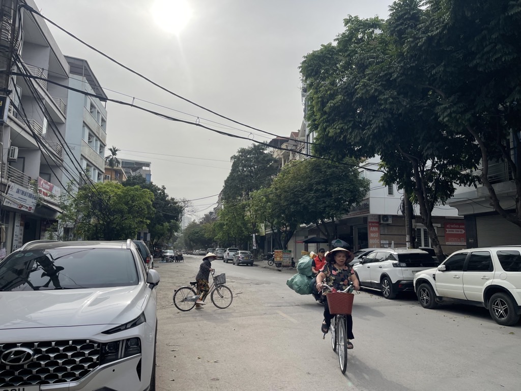 Bán nhà Đại Từ - diện tích 92m2 6 tầng - Ngõ thông - giá 25 tỷ