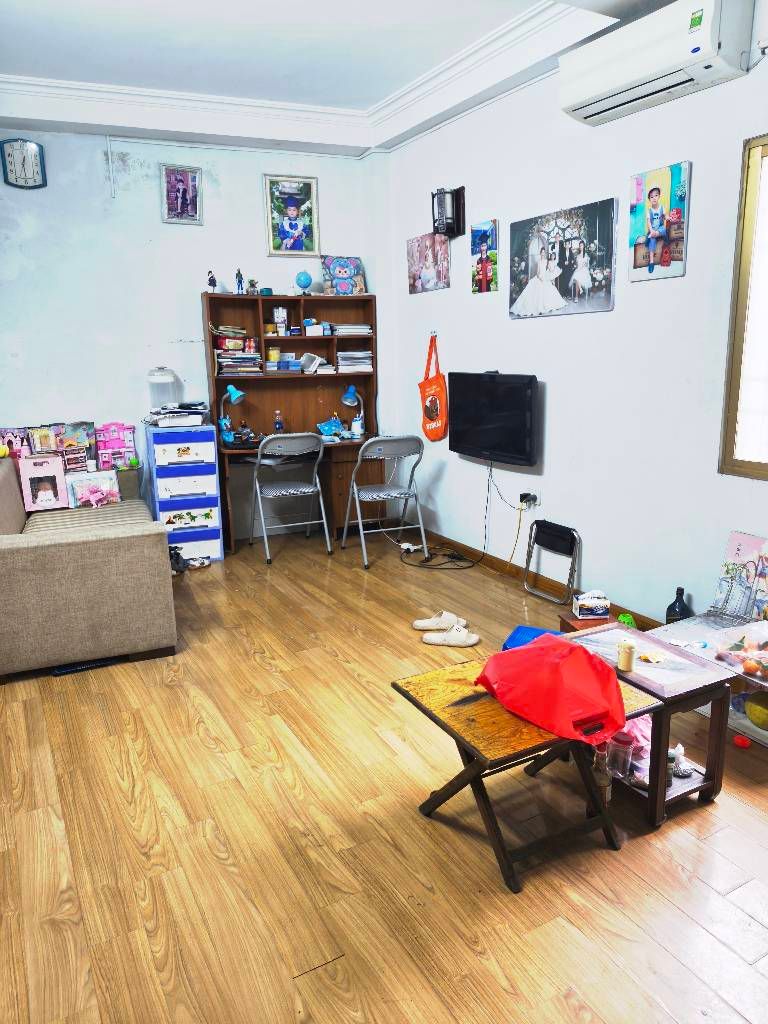 Bán nhà La Thành - diện tích 75.8m2 3 tầng - Ô tô tránh - giá 45 tỷ