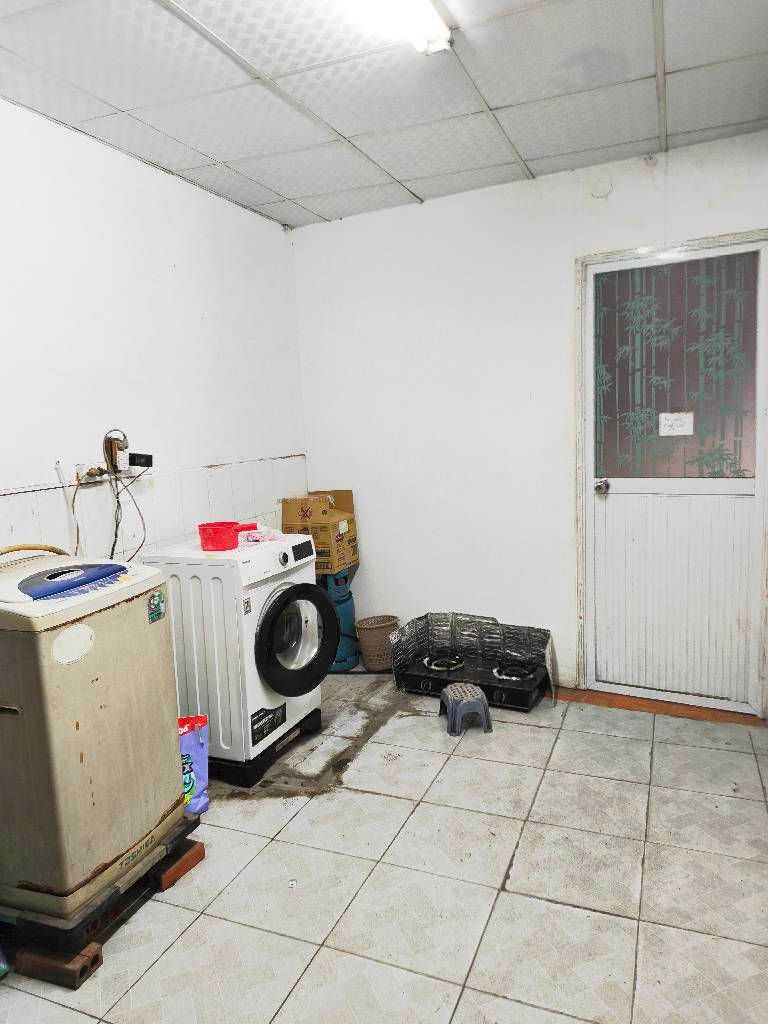 Bán nhà La Thành - diện tích 75.8m2 3 tầng - Ô tô tránh - giá 45 tỷ