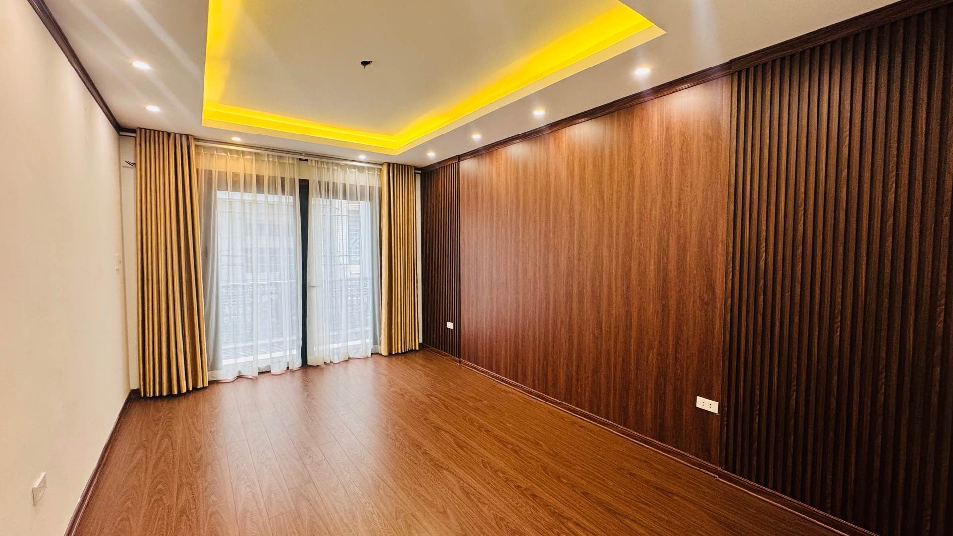 Bán nhà Nguyễn An Ninh - diện tích 55m2 4 tầng - ô tô tận cửa - giá 14,3 tỷ
