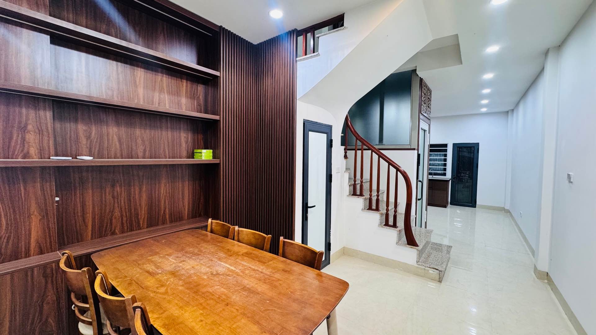 Bán nhà Nguyễn An Ninh - diện tích 55m2 4 tầng - ô tô tận cửa - giá 14,3 tỷ